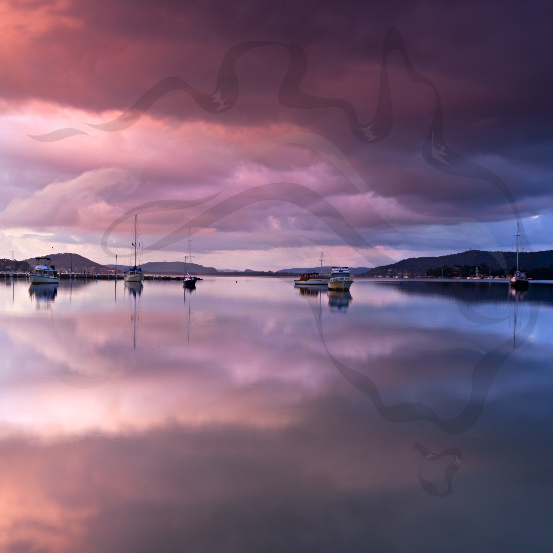 Brisbane Waters Gosford Stock Image Central Coast Overcast Day Pink Sky